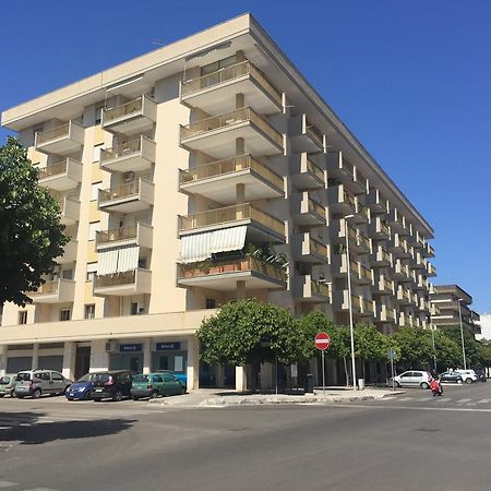 B&B Piazza Partigiani Lecce Exterior photo